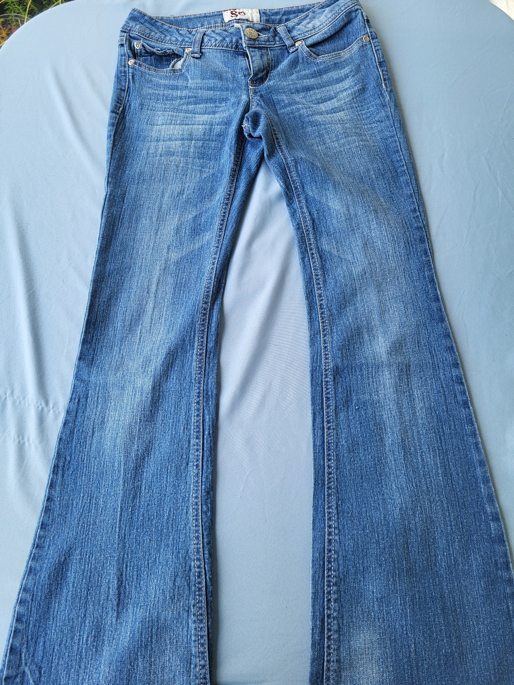 Vtg Y2K SO Low Rise Flare Jeans Size 3 Medium Wash Embroidered Flap Pocket Indie